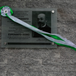 szklana tablica pamiątkowa – odsłonięcie tablicy w Domu Esperanto